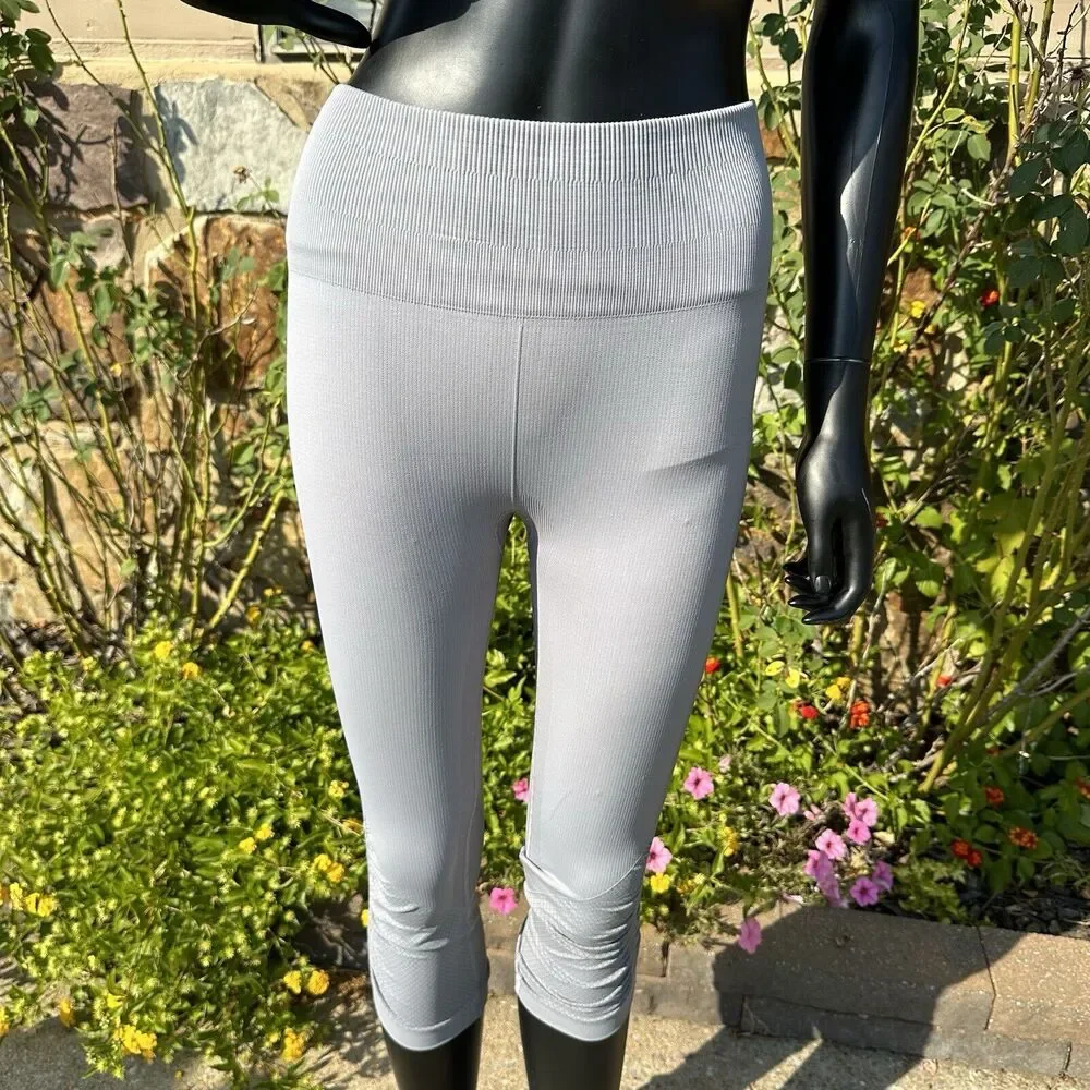 Lululemon Leggings Womens Size‎ 6 Gray In The Flow Crop Compression Workout Q5
